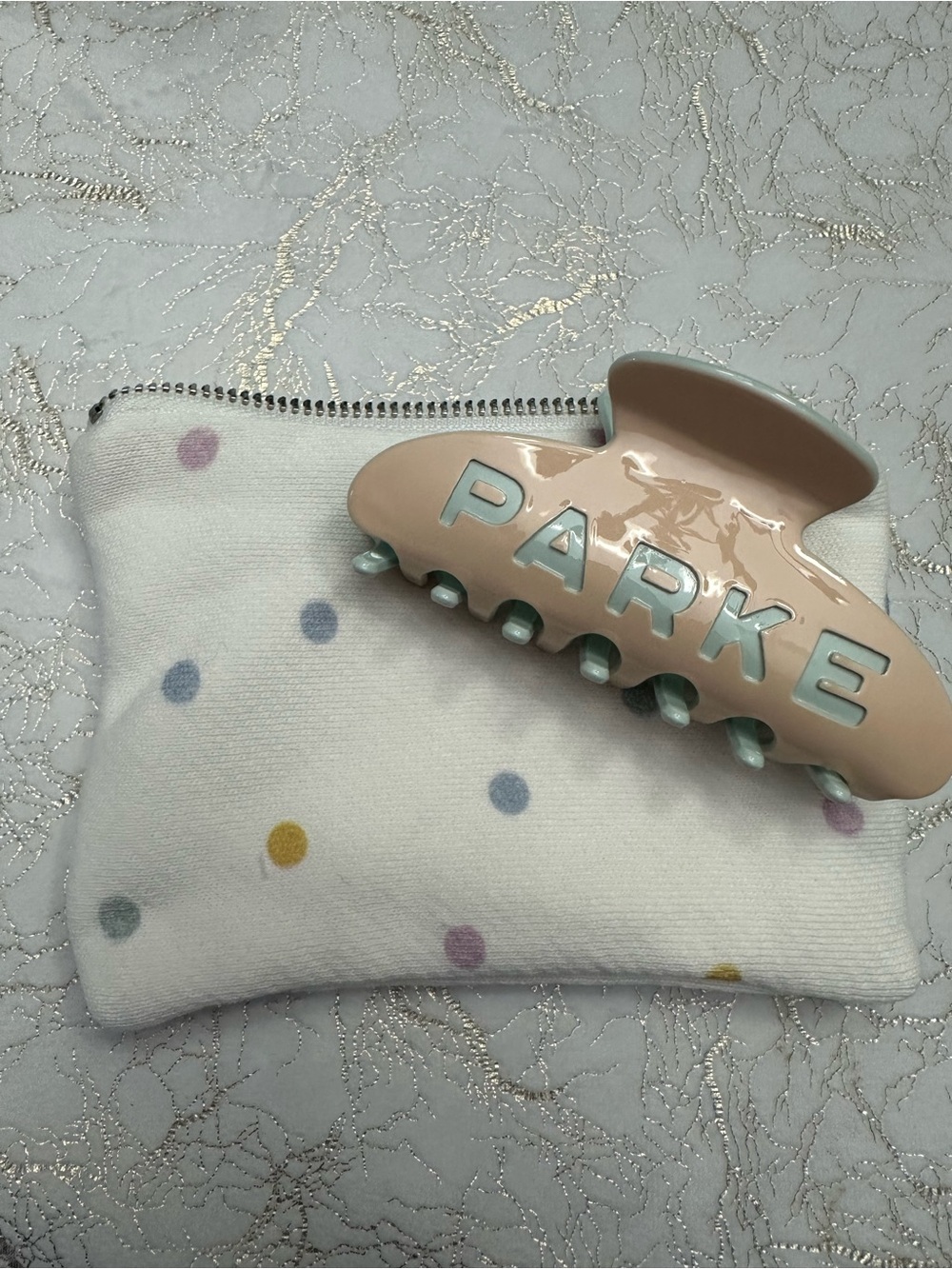 PARKE!! Cupcake Claw Clip & Pouch